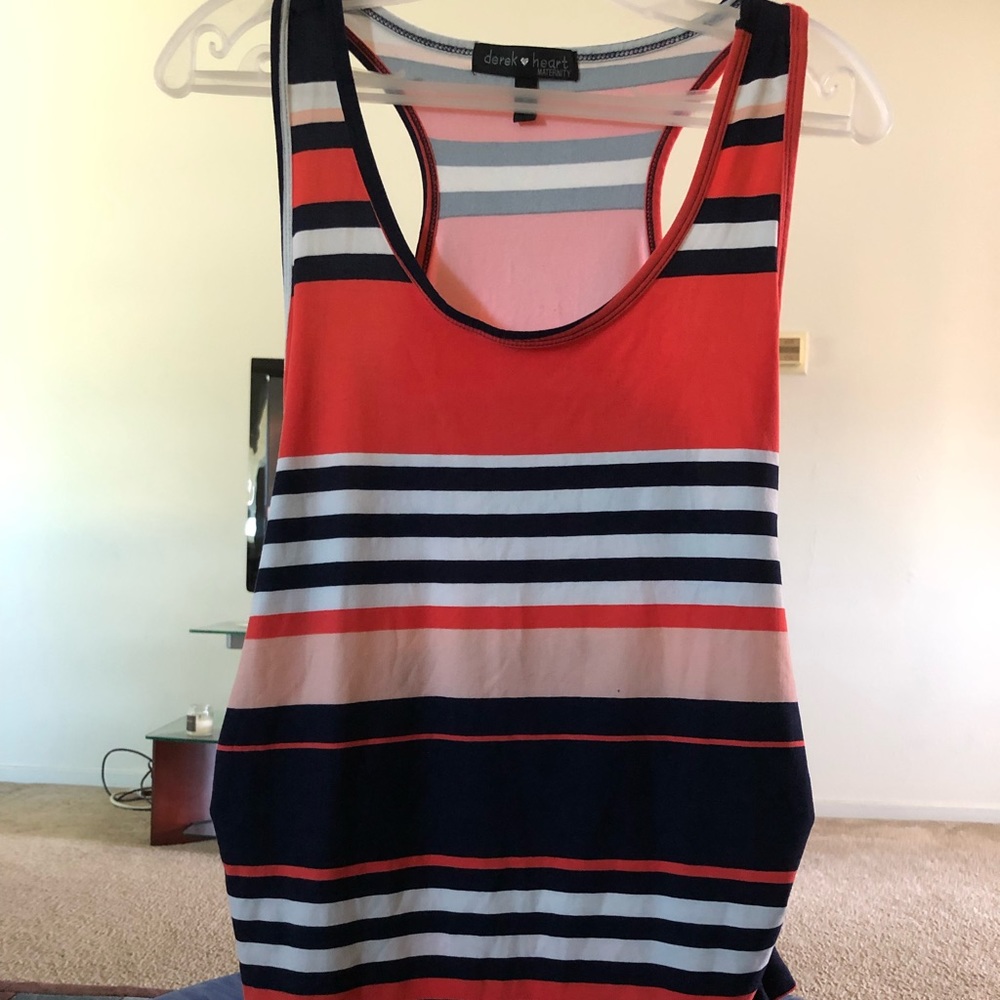 Derek Heart Maternity shirt